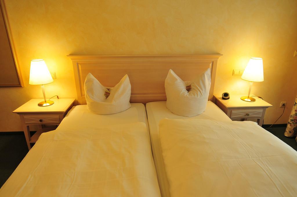 Hotel Tannenhof Bad Wünnenberg Kültér fotó